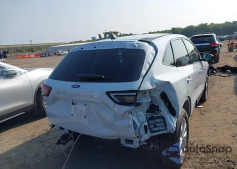 2025 Ford Escape Active z USA, uszkodzony, nr VIN 1FMCU9GN4SUB56895